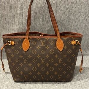 Louis Vuitton Neverfull PM Monogram **USED**
